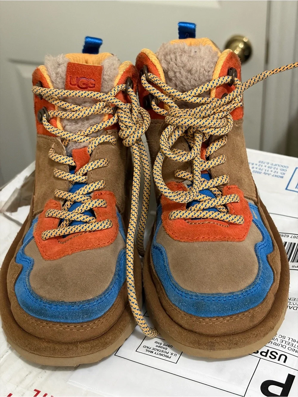 UGG Kids' Highland Hi Heritage Boots size 2Y
